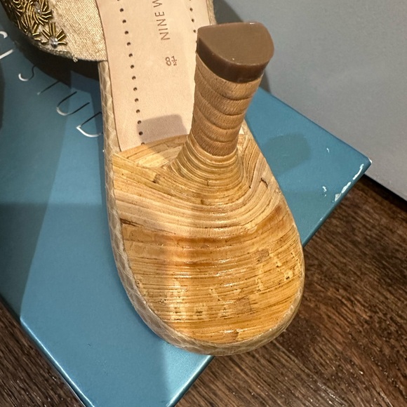 Nine West Studio Gold NWPOMPANO Heels Sandals - Picture 8 of 10